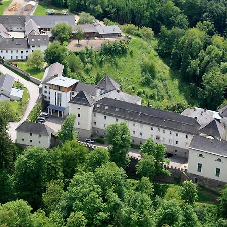 Kloster Wernberg Hotell Exteriör bild