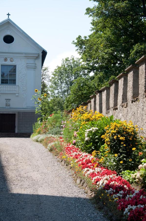 Kloster Wernberg Hotell Exteriör bild