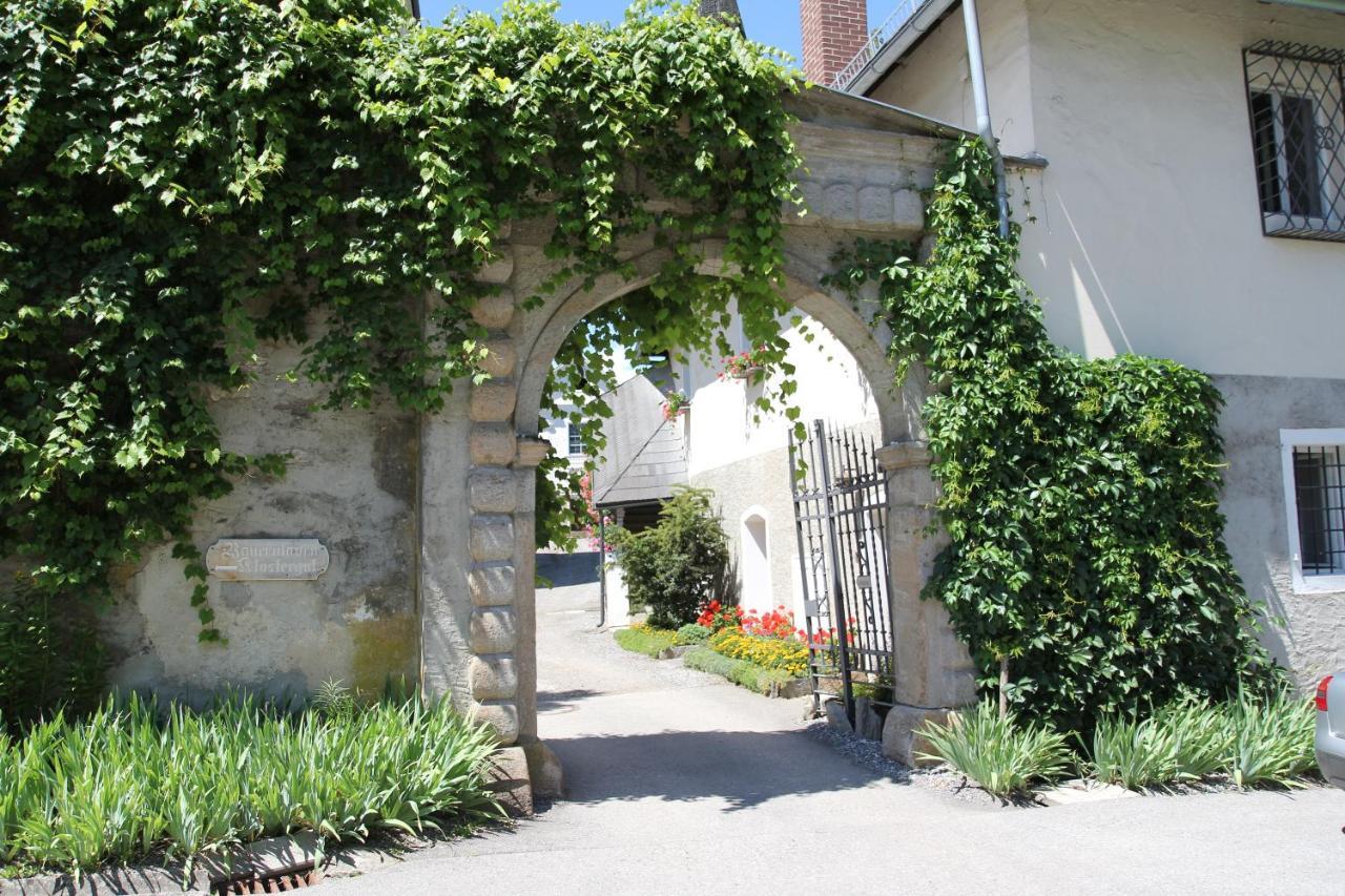 Kloster Wernberg Hotell Exteriör bild