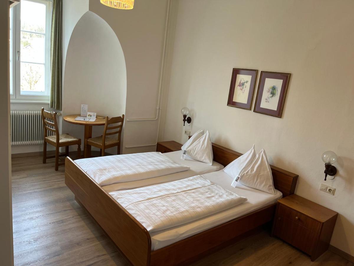 Kloster Wernberg Hotell Exteriör bild