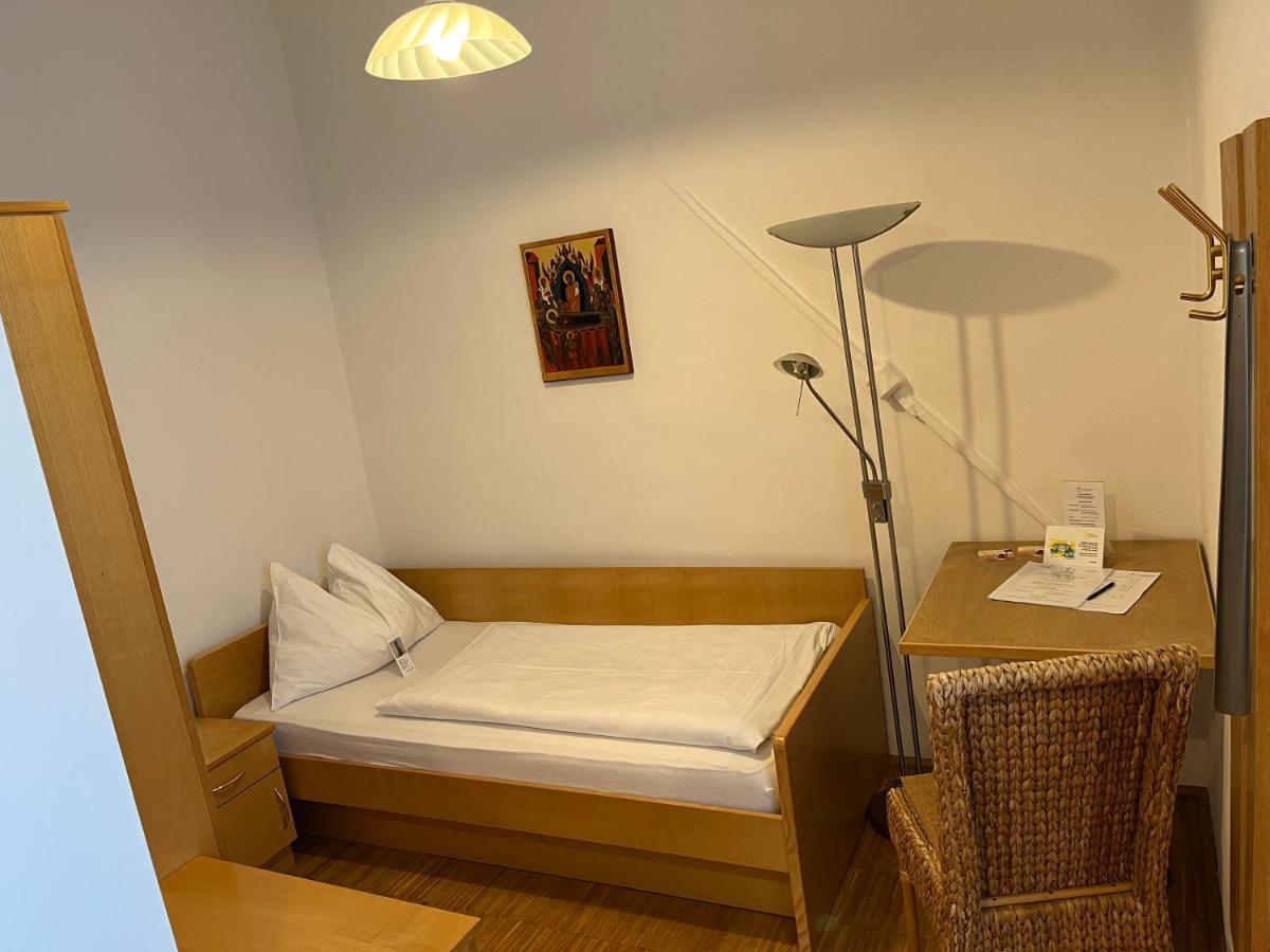 Kloster Wernberg Hotell Exteriör bild